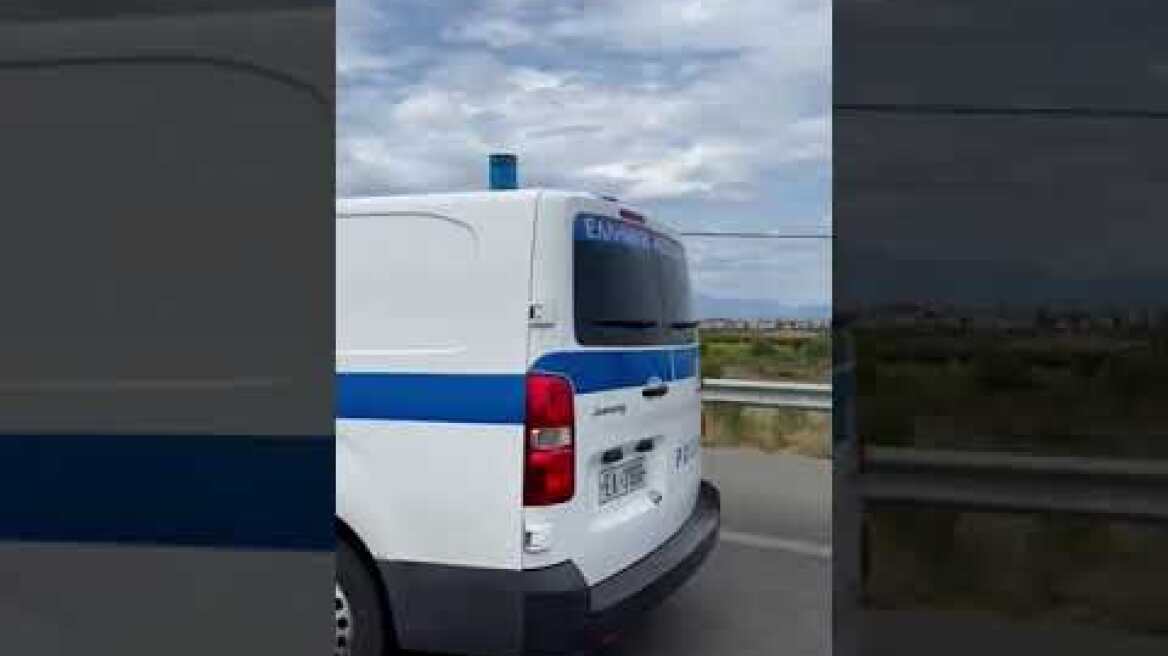 Επαγγελματικό ημιφορτηγό κάηκε ολοσχερώς