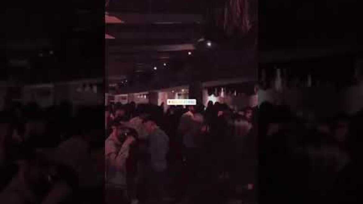 Συνωστισμός σε μπαρ στην Αθήνα