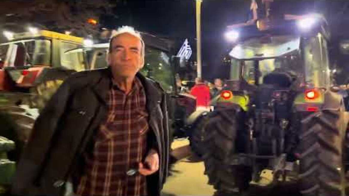Έφτασαν στην Κεντρική πλατεία τα τρακτέρ