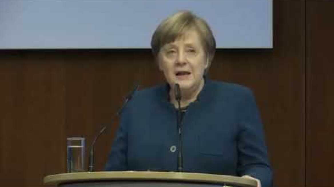 Άγκελα Μέρκελ: Το Βερολίνο μπορεί να μάθει πολλά από τα Τρίκαλα.