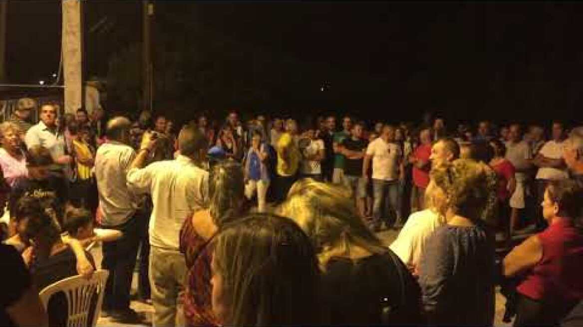 ΟΧΙ ΣΤΟ HOT SPOT ΑΠΟ ΤΟΥΣ ΚΑΤΟΙΚΟΥΣ ΤΟΥ ΚΑΡΑΒΟΜΥΛΟΥ