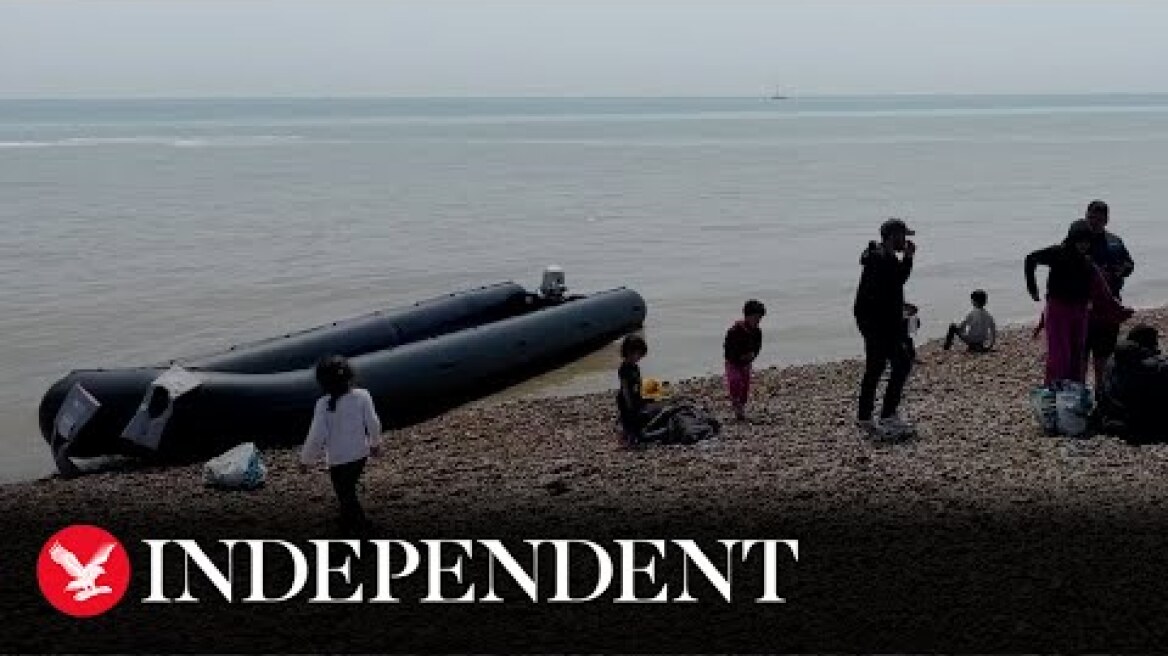 Record number of migrants cross English Channel in one day