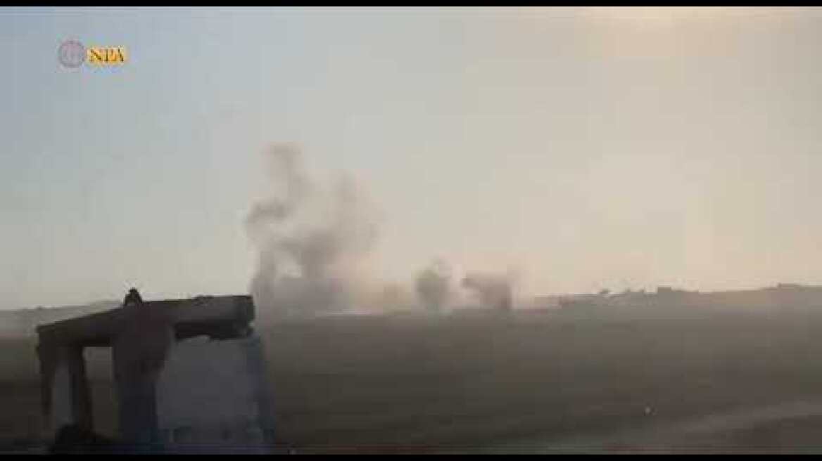 Άμαχοι εγκαταλείπουν την εμπόλεμη ζώνη