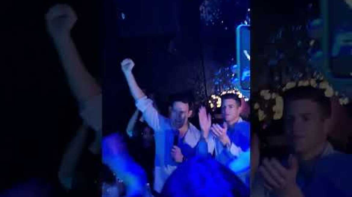 Με τον Τάιλερ σε μπαρ στο Γκάζι ο Κασσελάκης