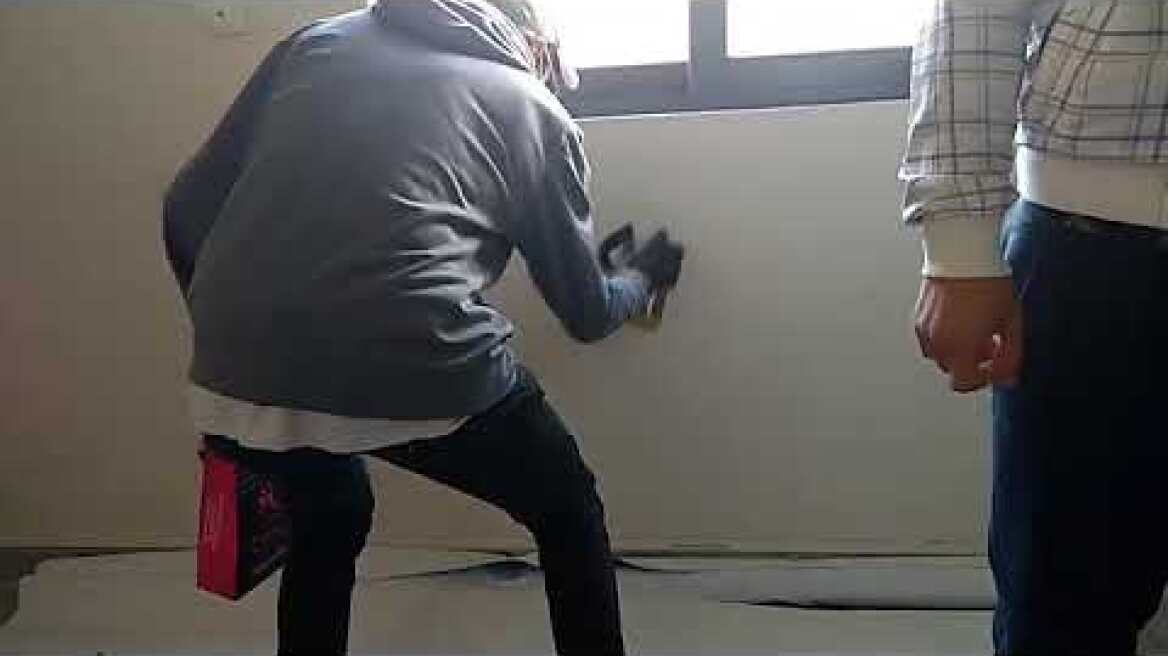 Επίθεση του Ρουβίκωνα στο γραφείο της Κεραμέως