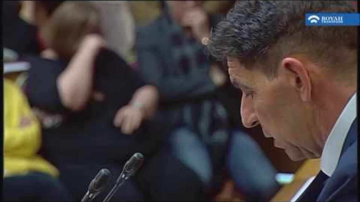 Ηρθε ο καιρός να πάψω πλέον να λέω "Ναι" σε όλα. (Θεατρικό έργο: "Εκτός Ύλης")