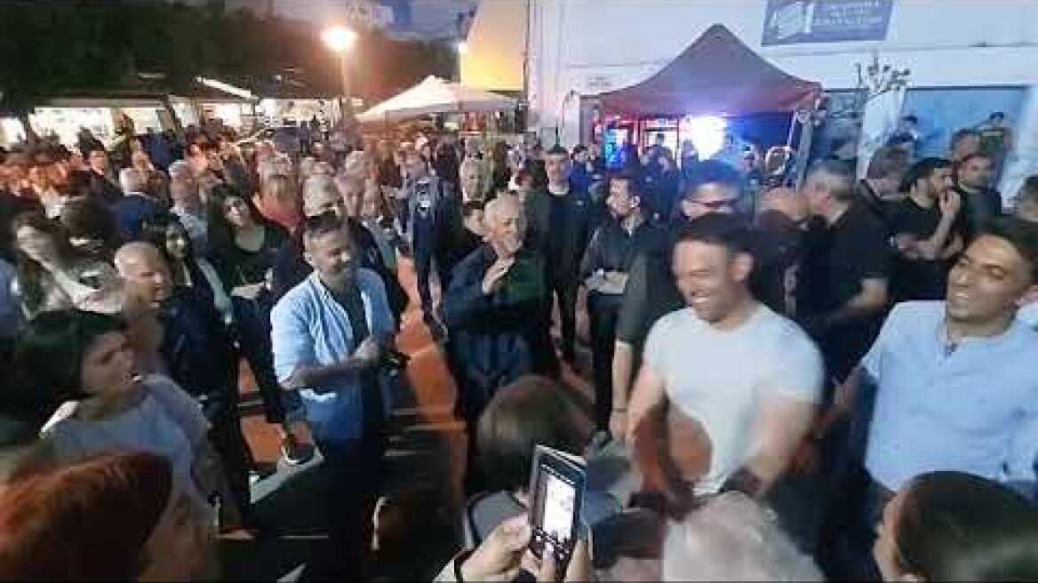 Ο Στέφανος Κασσελάκης με τους πολίτες του Ηρακλείου (3)