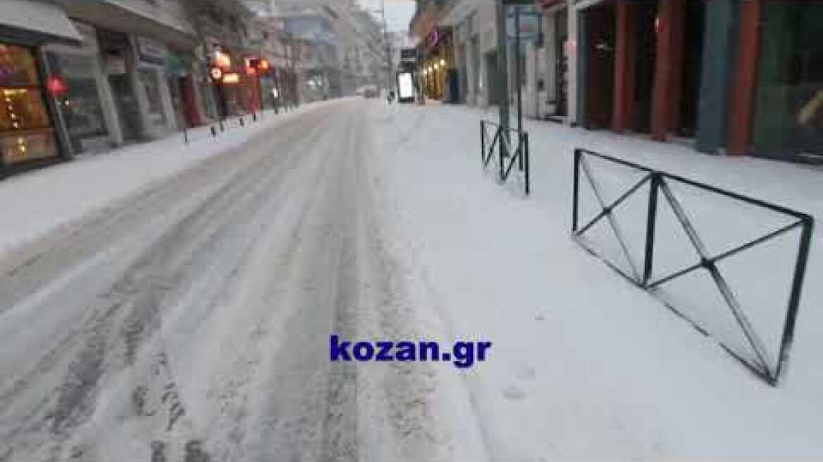 kozan.gr: 'Ωρα 07:40 π.μ.: Στους -9 και με πολύ χιόνι ξύπνησε η πόλη της Κοζάνης