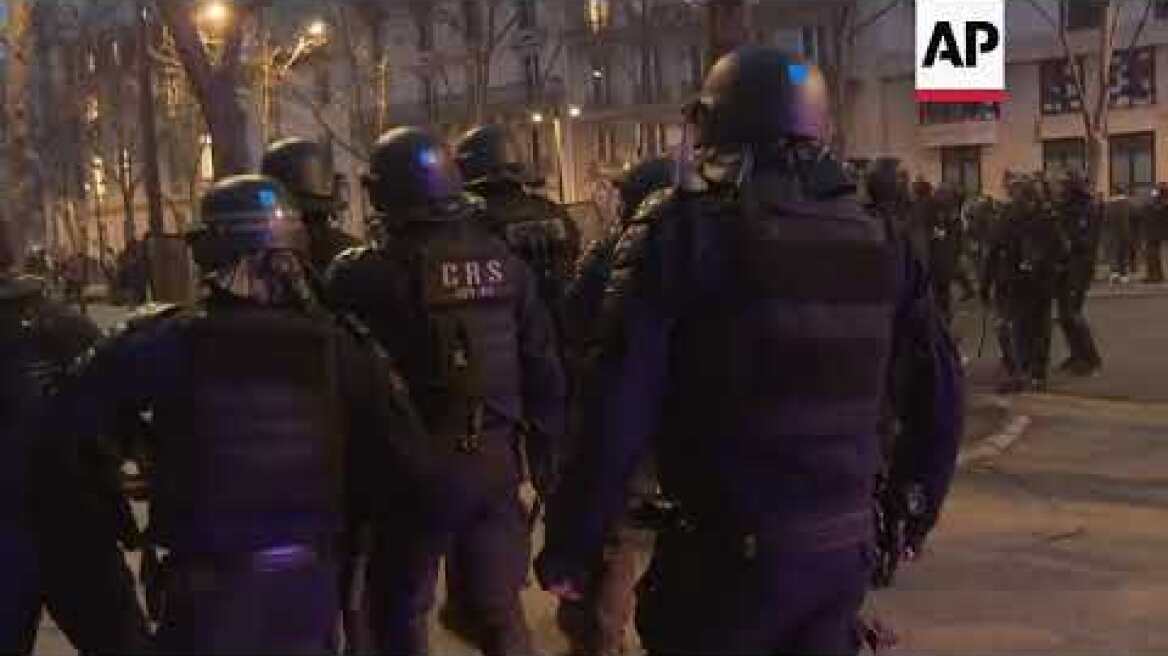 Police presence in Paris, protesters on streets