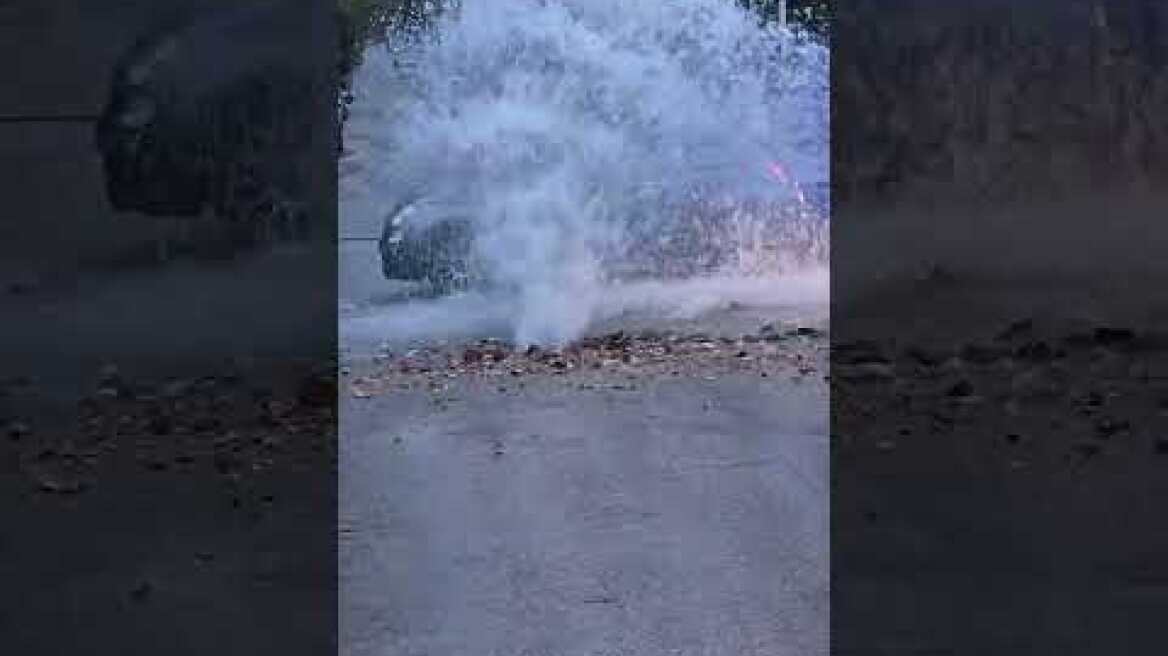 Παλαιό Φάληρο: Θραύση αγωγού της ΕΥΔΑΠ στη συμβολή των οδών Πρωτέως και Ναϊάδων