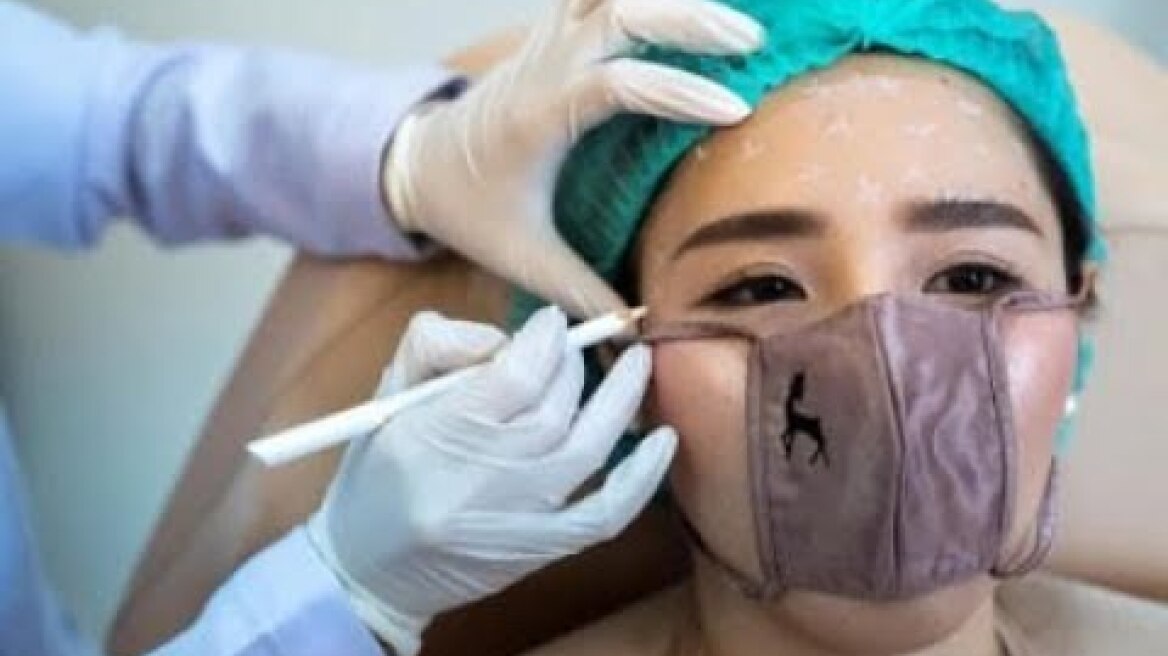 ✅  Covid-19: Thai clinic offers mini face mask for up-close beauty treatments