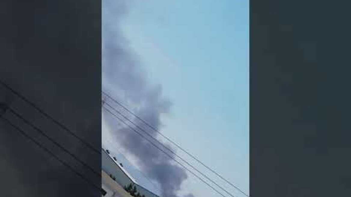 Φωτιά σε αποθήκη ξυλείας στον Ασπρόπυργο