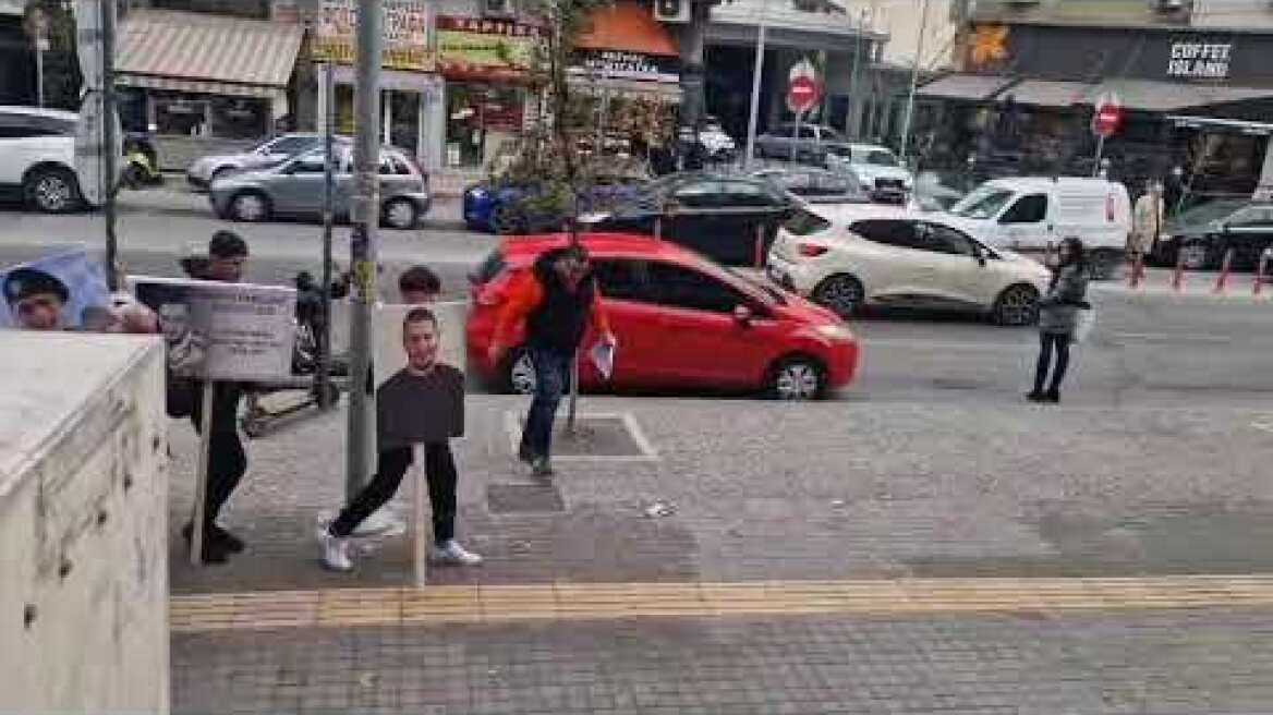 Θεσσαλονίκη: Στα δικαστήρια ο πατέρας και οι φίλοι του 19χρονου Γιάννη Καμπαϊλή (1)