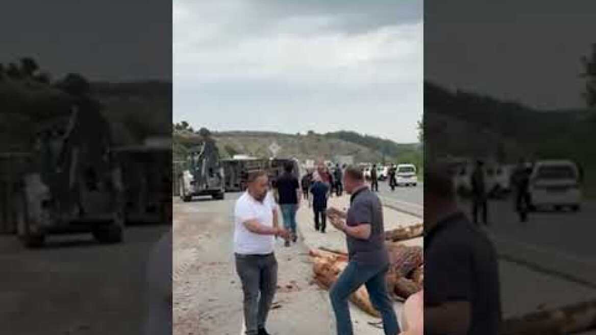 Τραγωδία στην Τουρκία – Οκτώ νεκροί και 20 τραυματίες σε καραμπόλα στην περιοχή του Τσανάκαλε, δείτε βίντεο