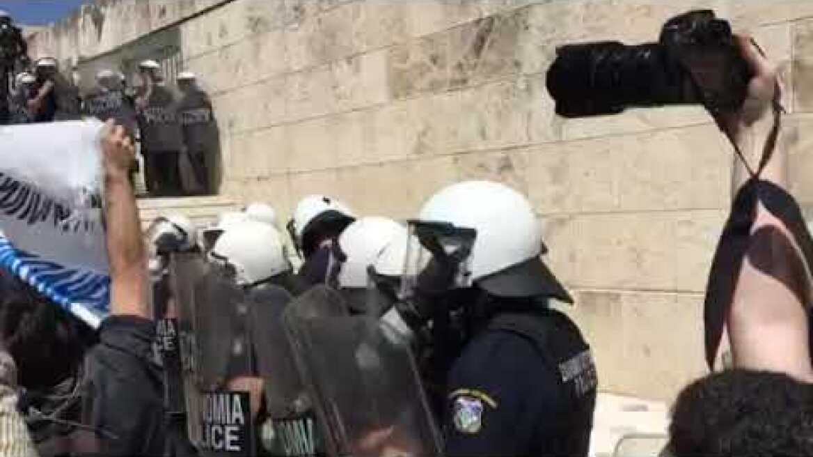 Εκπαιδευτικό συλλαλητήριο στα Προπύλαια - Κλειστές Πανεπιστημίου και Αμαλίας (1)