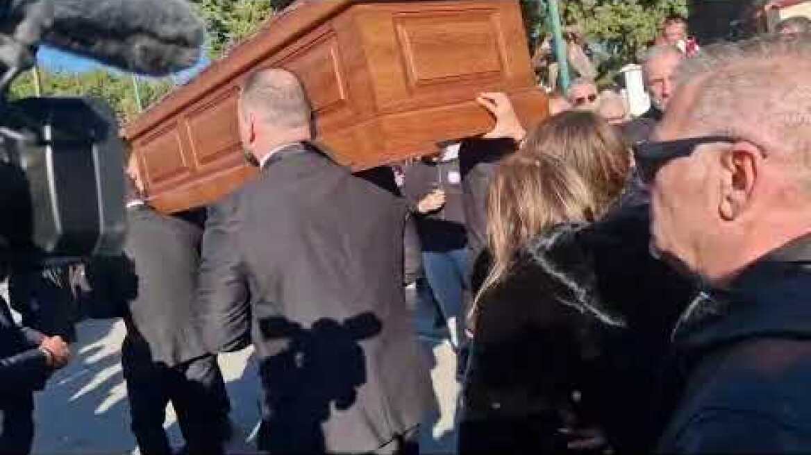 Το τελευταίο αντίο στον Βασίλη Καρρά (11)