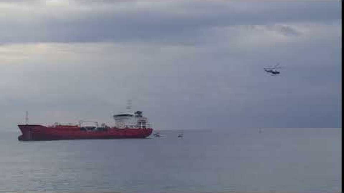 Έκρηξη σε φορτηγό πλοίο στο Ζύγι