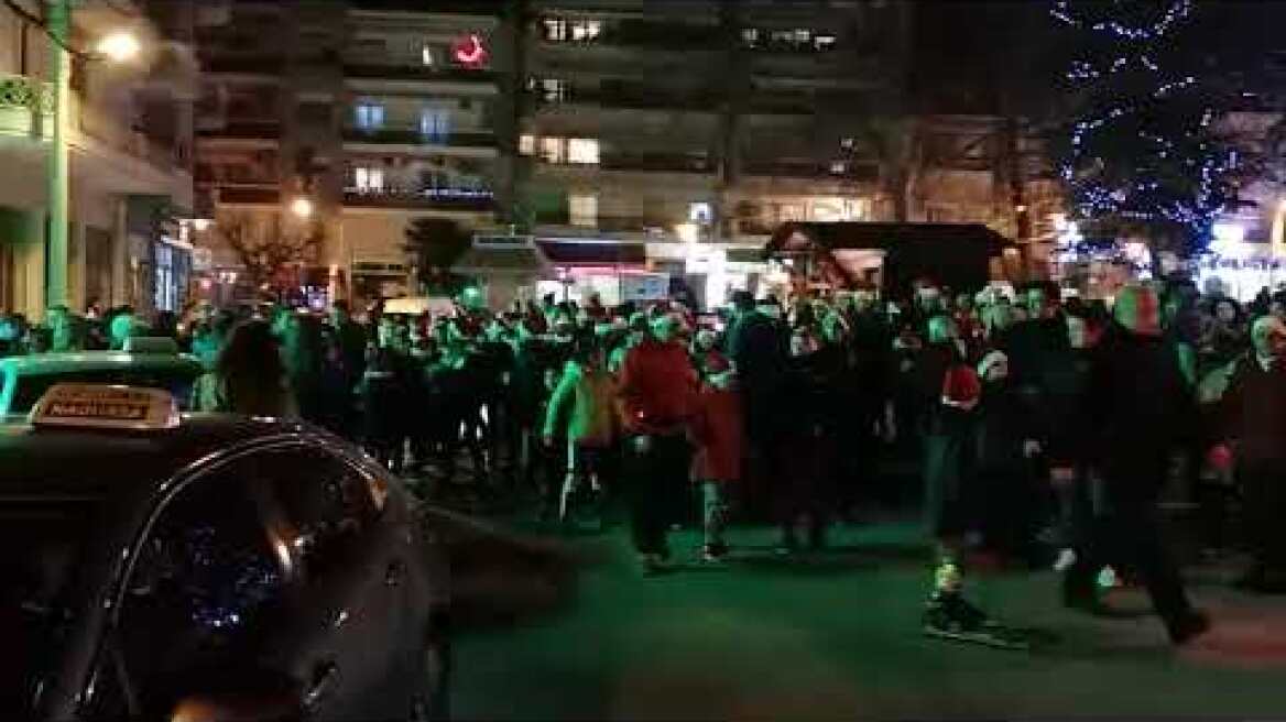 O Αϊ Βασίλης ήρθε με roller στη Νάουσα!