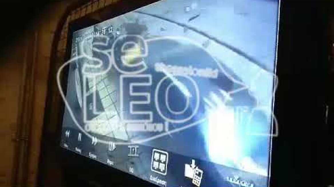 Καρε καρε αυτοκινητο πέφτει παντω σε καφετέρια στη Θεσσαλονίκη