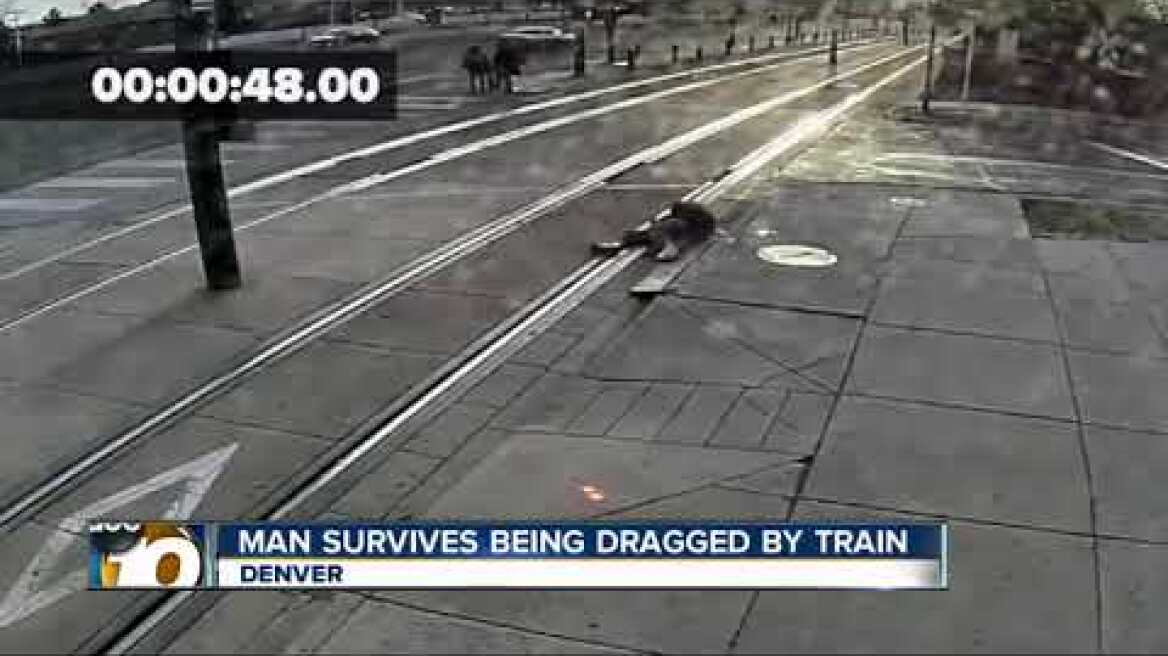 Σοκαριστικό βίντεο: Άνδρας παρασύρεται από τρένο στο Ντένβερ