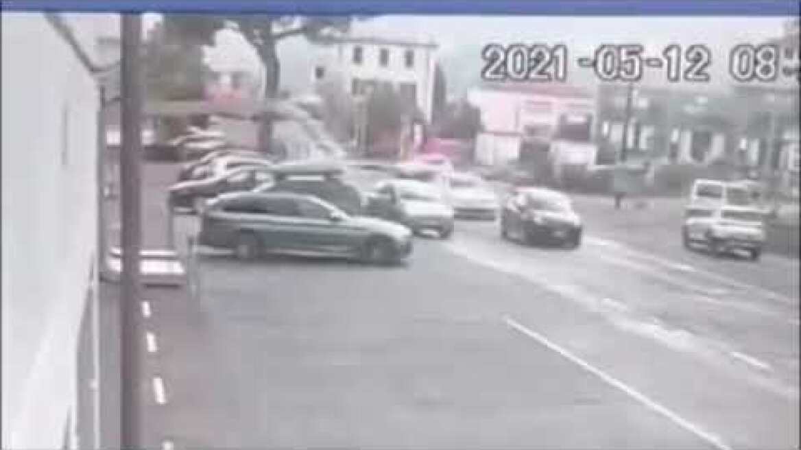 La Spezia, il ponte levatoio della Darsena di Pagliari crolla durante la chiusura