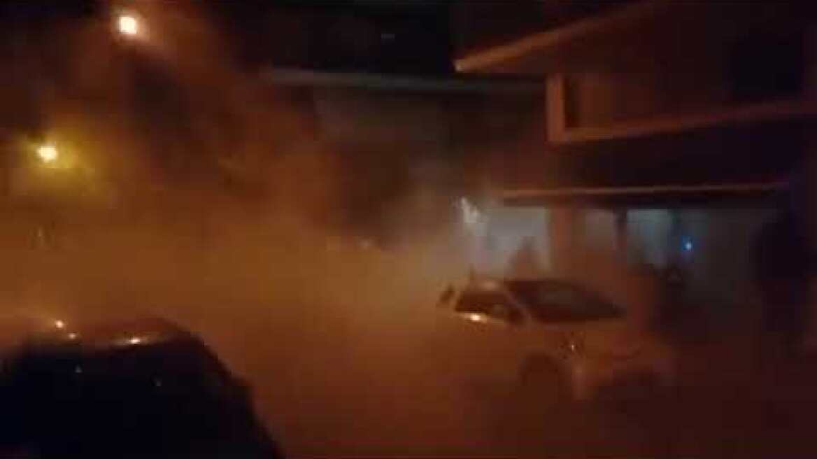 Τριπλή επιχείρηση εκκένωσης καταλήψεων στην Αθήνα: Ένταση στο Κουκάκι