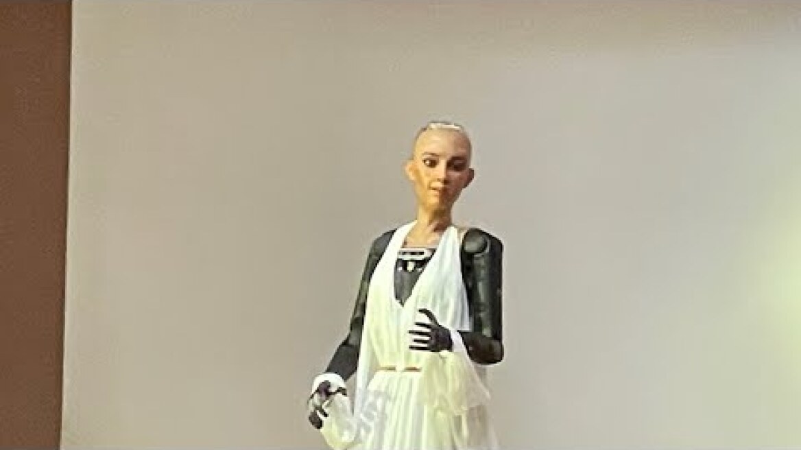 Το ρομπότ Sophia στη Ρόδο