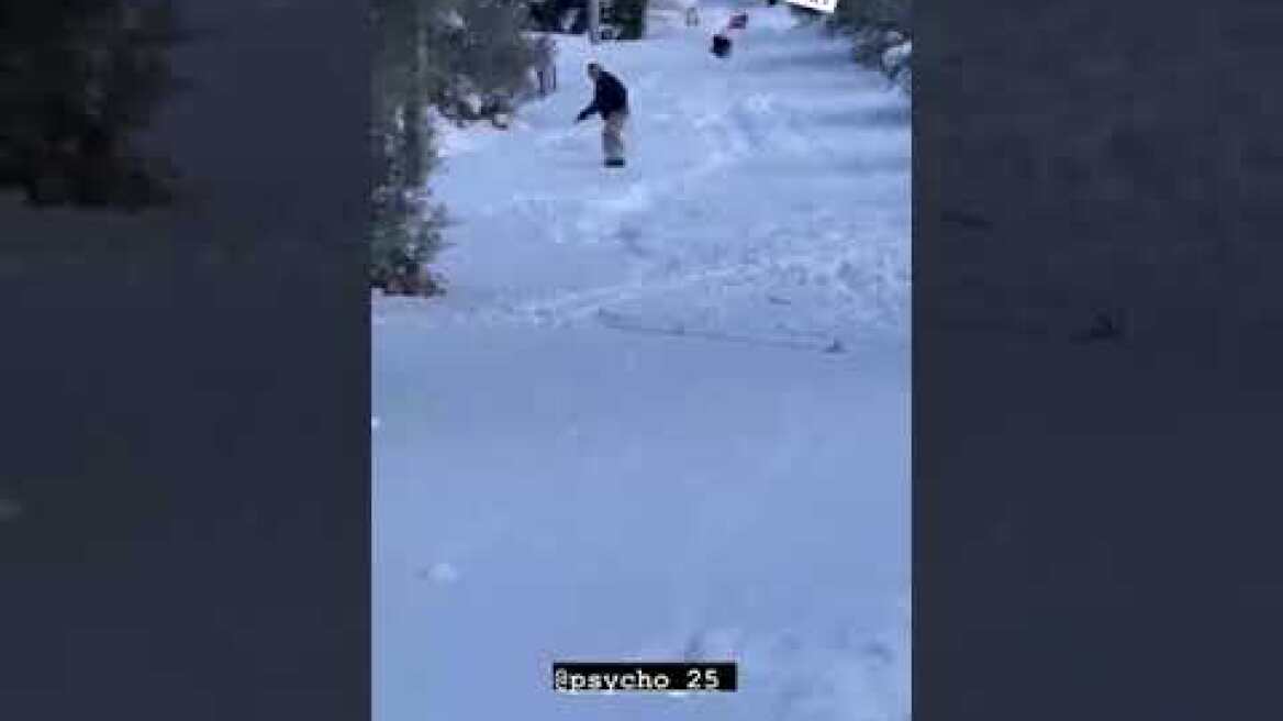 Η Ελεονώρα Μελέτη κάνει σκι στην Πεντέλη