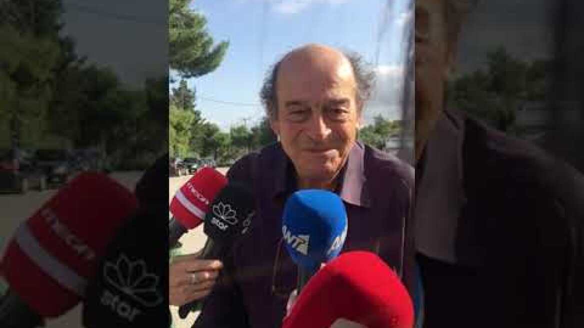 Κηδεία Αίαντα Μανθόπουλου: Ο Μανούσος Μανουσάκης