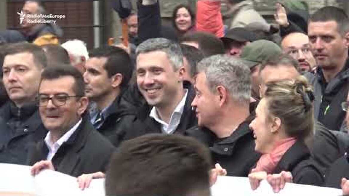 Thousands In Belgrade Protest Against Vucic