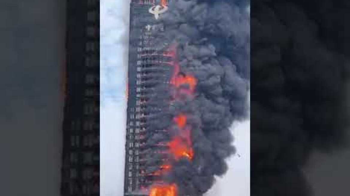 BREAKING: A #China #Telecom building in #Changsha caught fire, casualties unknown #长沙 #中国电信大楼失火