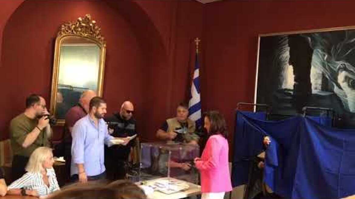 Ψήφισε η Άννα Διαμαντοπούλου