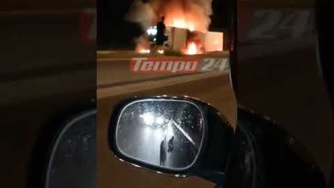 Φωτιά σε νταλίκα στην περιμετρική της Πάτρας