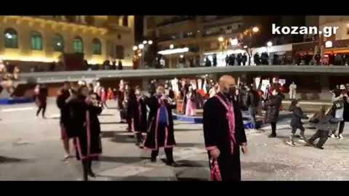 kozan.gr: Ώρα 20.00: Εικόνες από το κέντρο της Κοζάνης