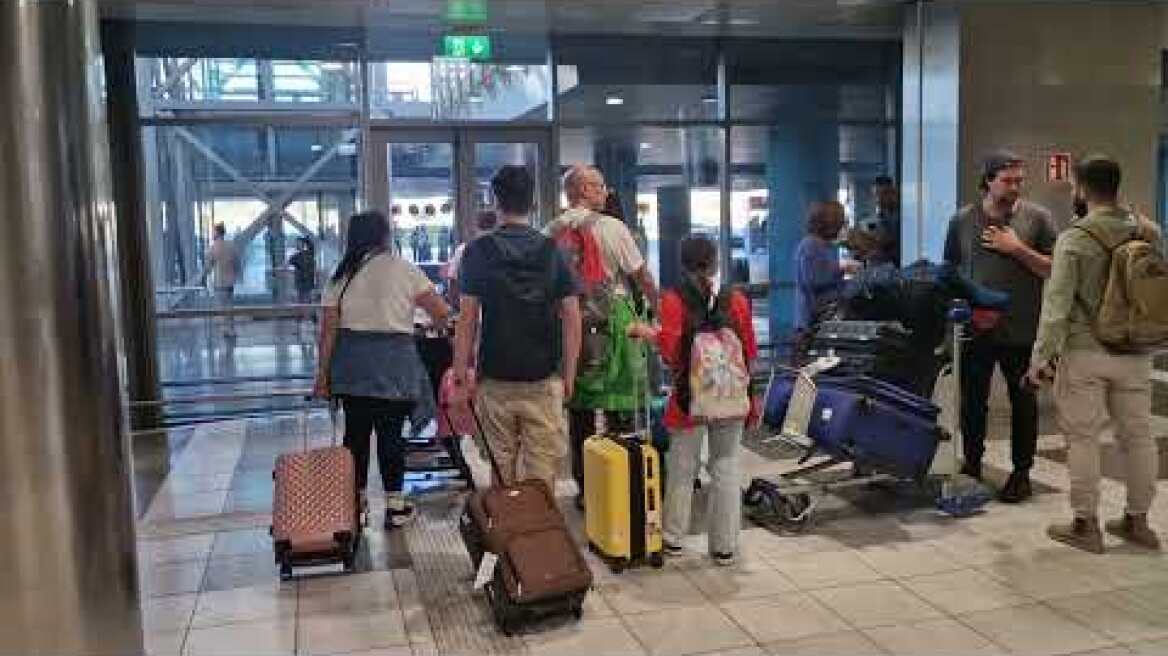 Συγκλονιστικές μαρτυρίες Ελλήνων που έφτασαν στη Θεσσαλονίκη από το Ισραήλ (3)