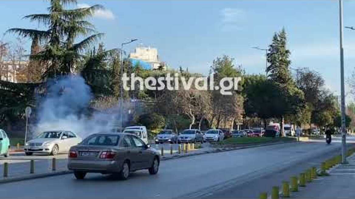 Επίθεση με μολότοφ σε διμοιρία ΜΑΤ κοντά στο ΑΠΘ