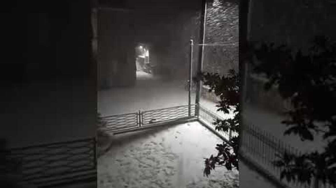 Κακοκαιρία Ελπίδα Νο 2: Πυκνό χιόνι σκέπασε τα Κριεζά Ευβοίας