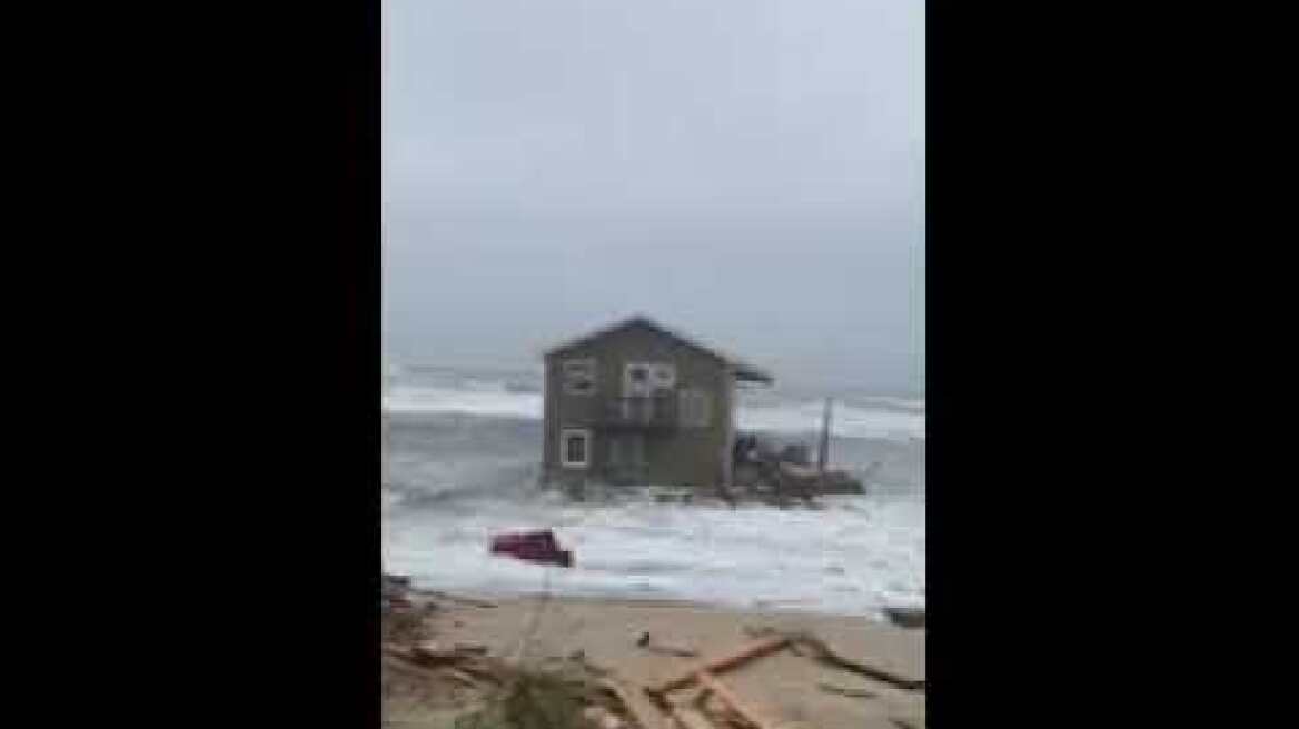 House collapses on Outer Banks in coastal storm