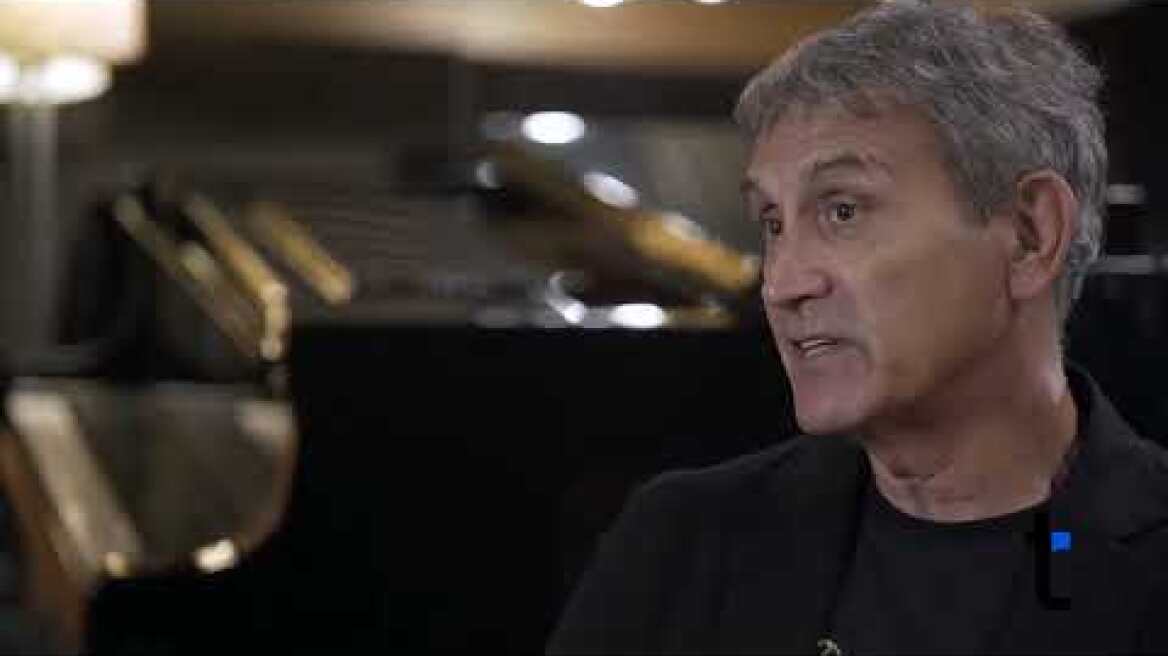 Γιώργος Νταλάρας: «Και πρώτος να είσαι, μην πιστέψεις ότι είσαι ο ένας, ο μοναδικός»