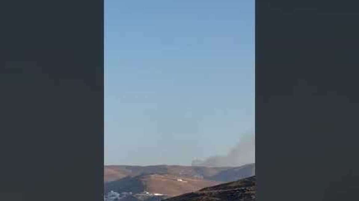 Φωτιά στην Κύθνο, στη δημοφιλή περιοχή του "Σκύλου" (Εικόνες από το Kythnos.tv)