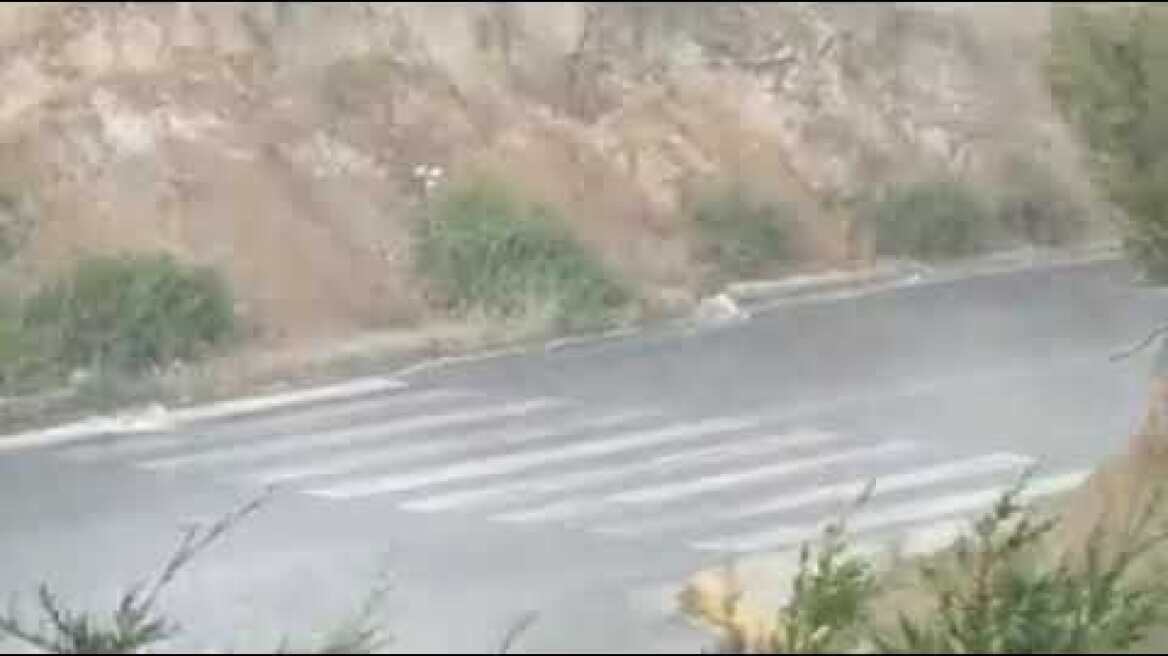 Άνοιξαν οι ουρανοί σε Γέρακα & Παλλήνη