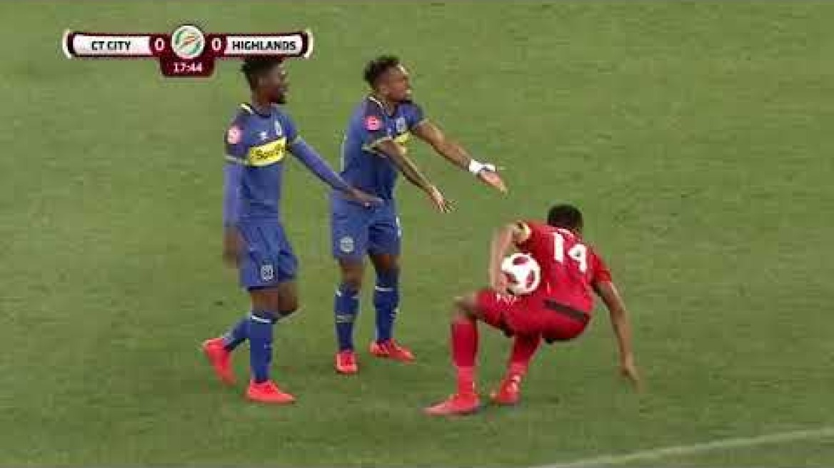 watch a fight as Erasmus kicks Highlands park player and gets a red card