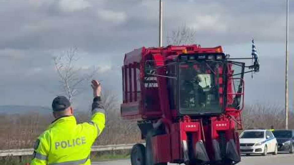 Η αναχώρηση των αγροτών του μπλόκου Μαλγάρων (5)