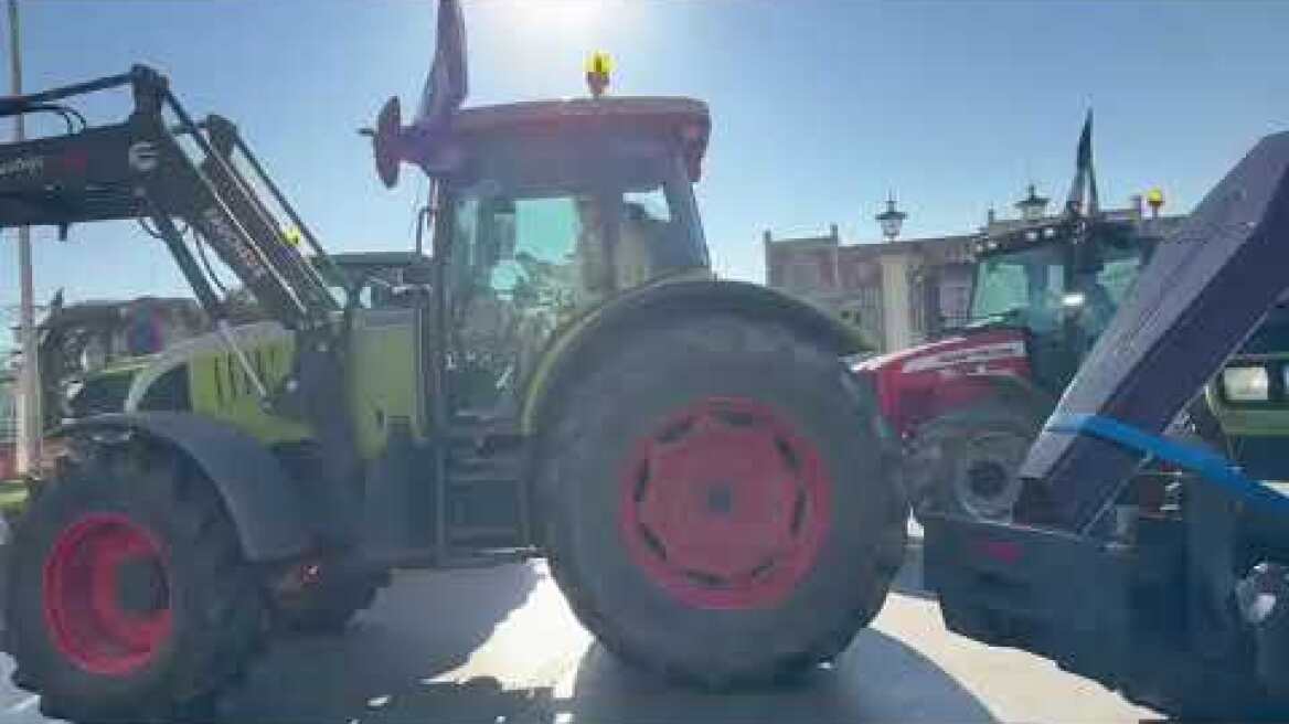 Οι αγρότες αποχωρούν απο το λιμάνι της Θεσσαλονίκης (1)