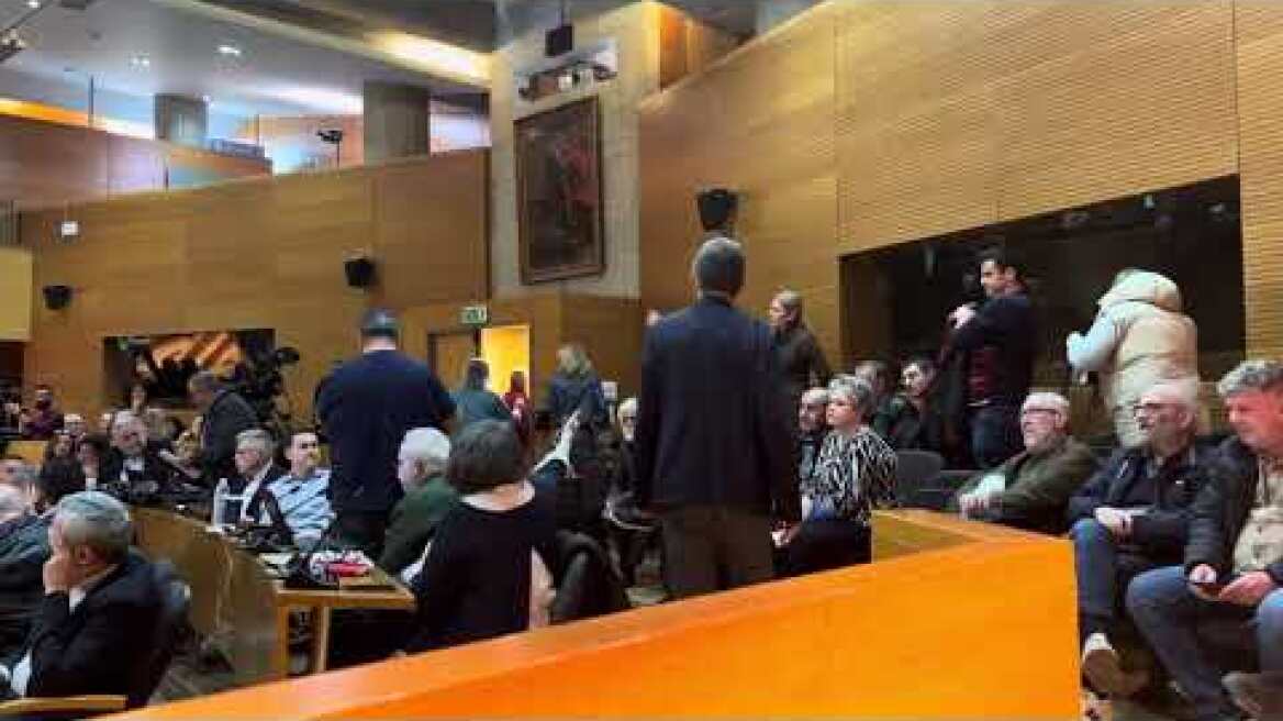 Thesstoday - Παρέμβαση «ενωμένων Μακεδόνων» στο δημοτικό συμβούλιο