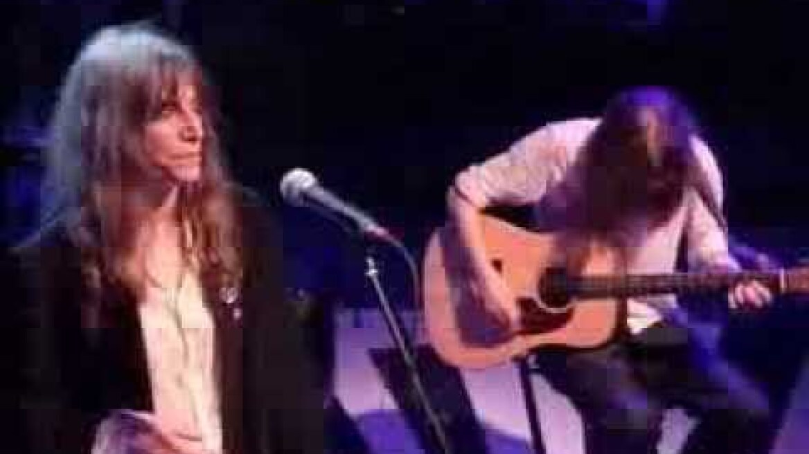 Patti Smith - Dancing Barefoot (Later with Jools)