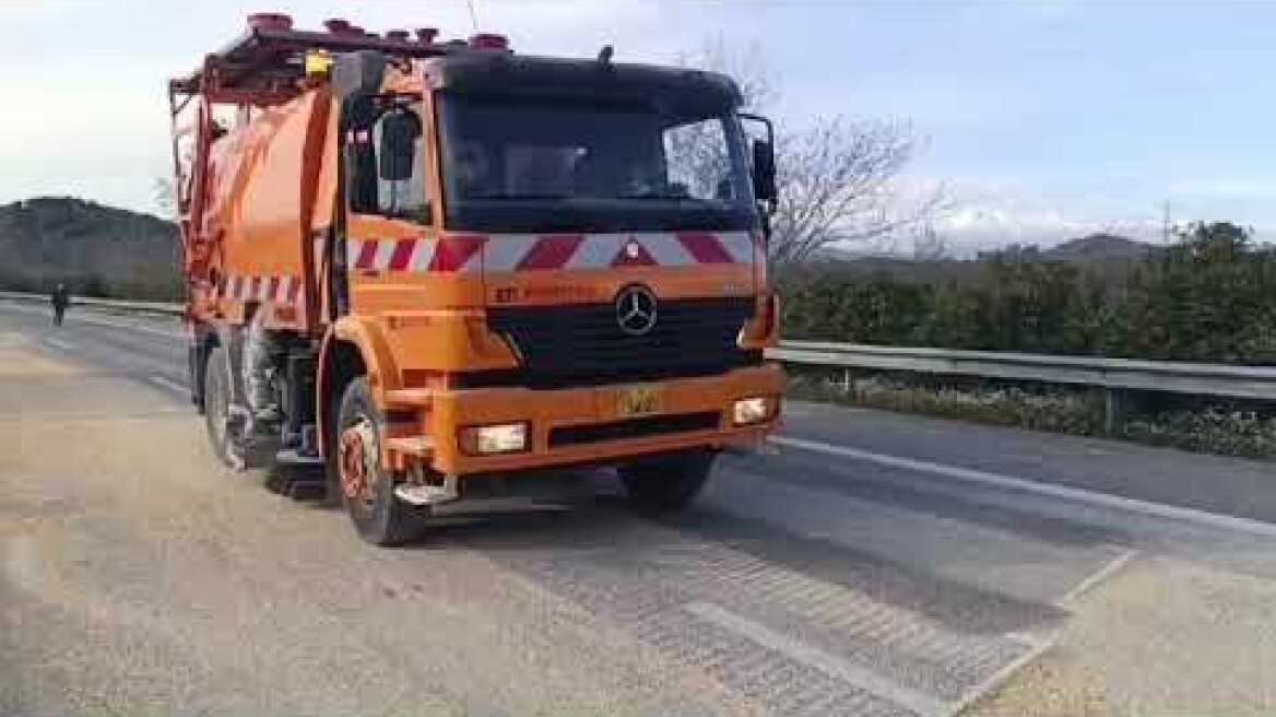 Εκτροπή νταλίκας στο Αντίρριο Αιτωλοακαρνανίας (1)