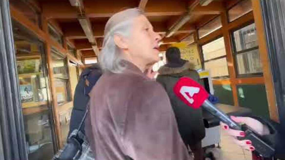 Στην Ευελπίδων οι γονείς Μπάμπη Αναγνωστόπουλου