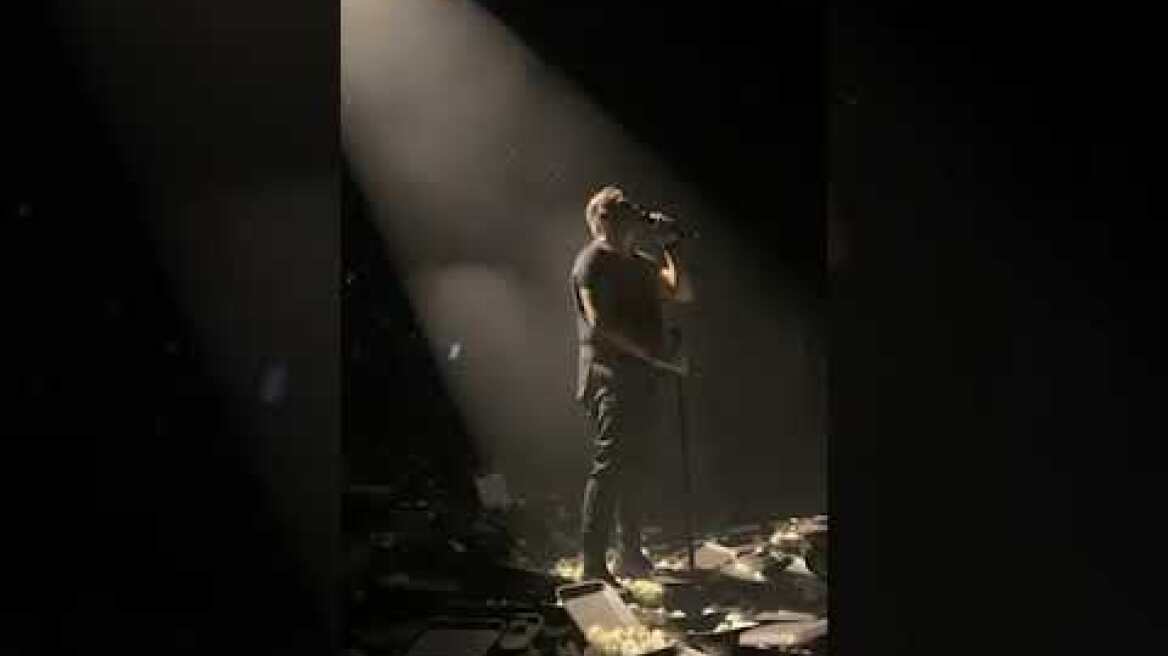 Άνθρωποι μονάχοι