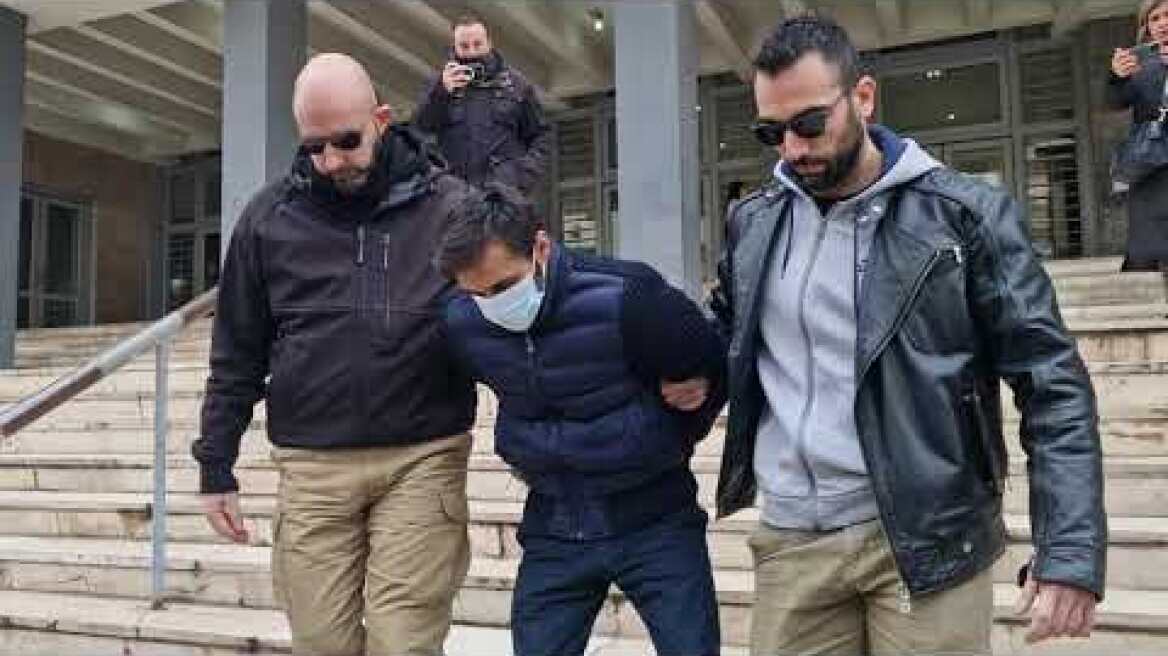 Δολοφονία 41χρονης: Η έξοδος των κατηγορουμένων μετά την προθεσμία